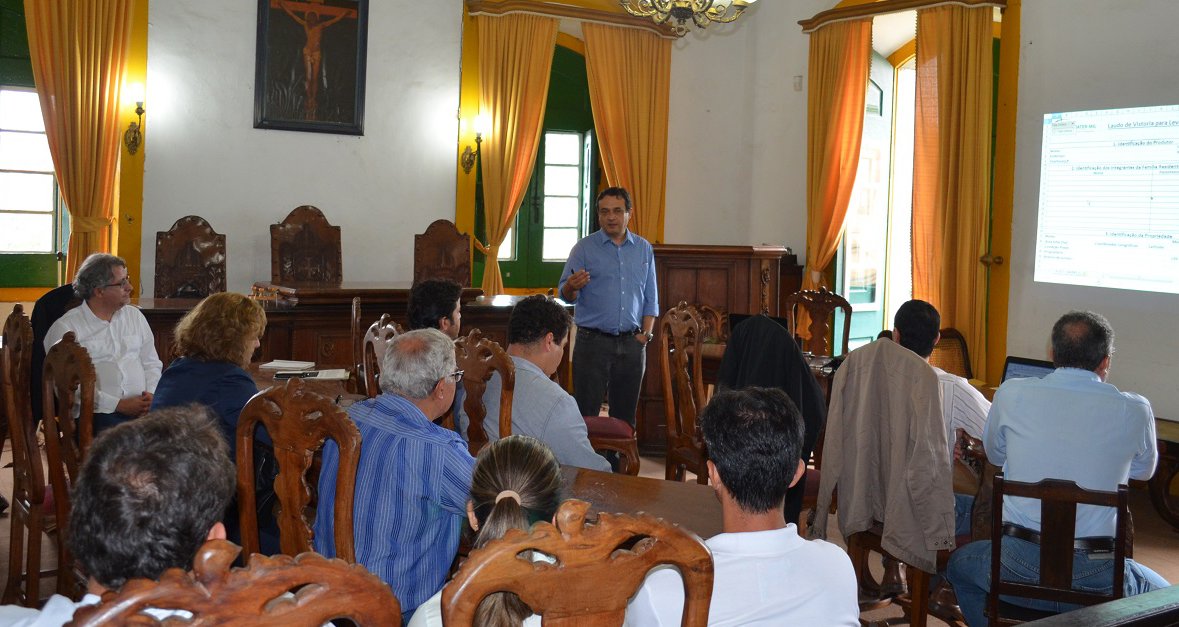 Reunião na Câmara Municipal de Mariana.