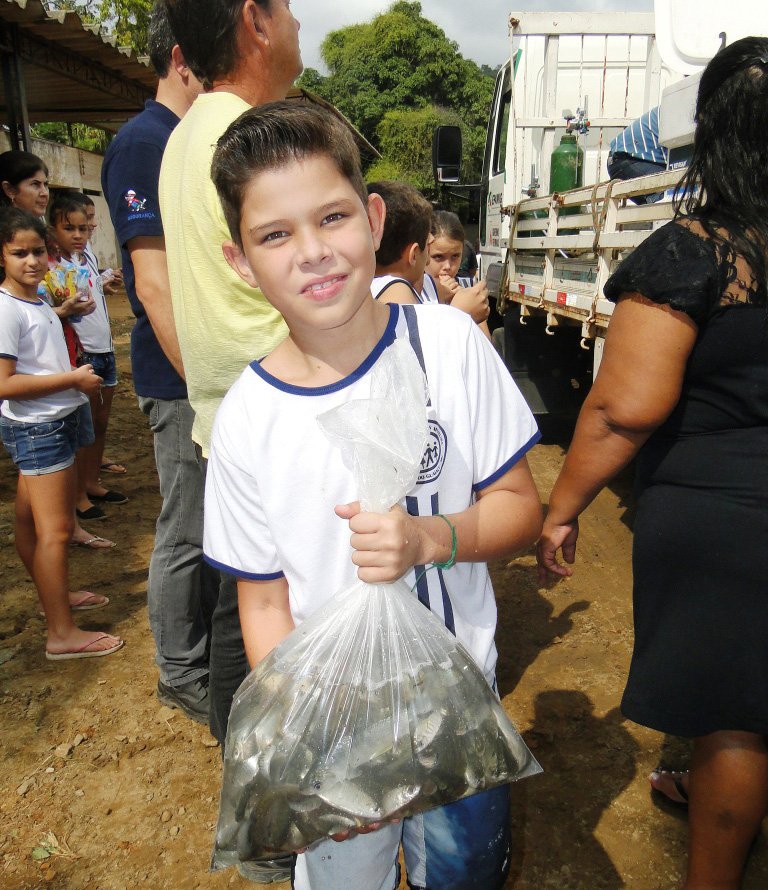 Murilo - crianças Dona Eusébia