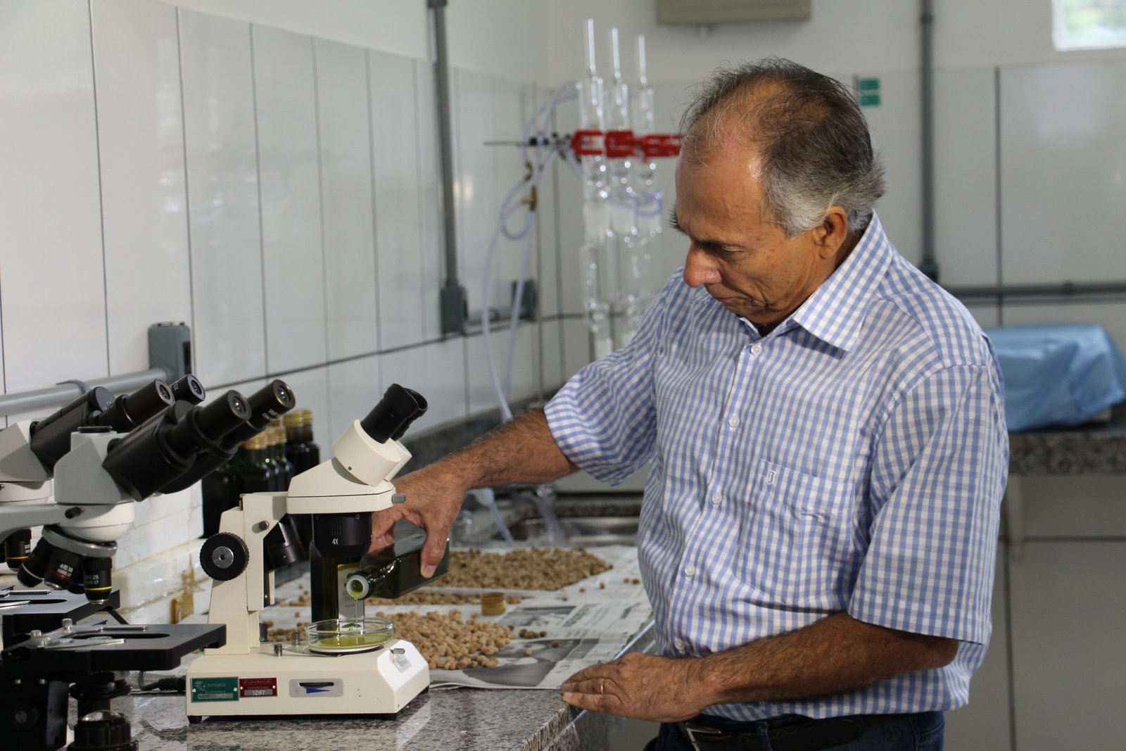 Pesquisador Adelson Francisco de Oliveira