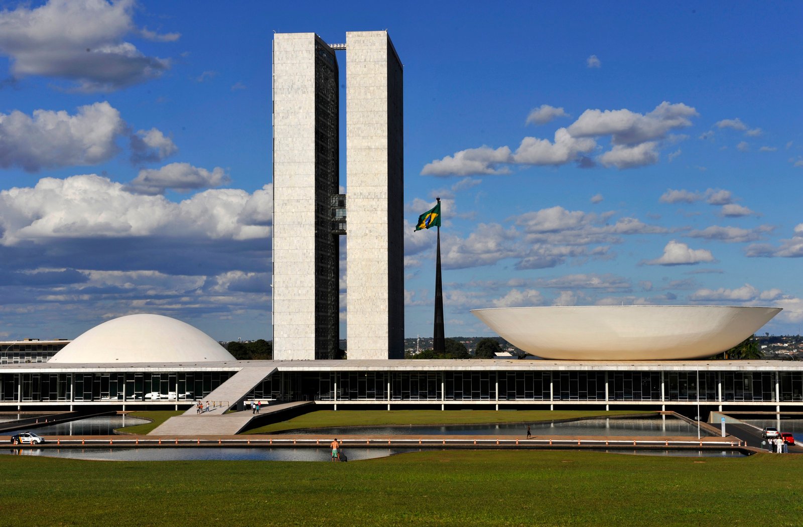 Câmara_dos_deputados_edital_retificado
