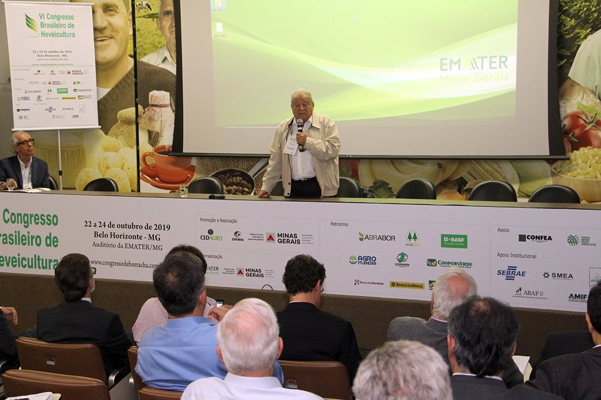 IMG_1795 Ex-ministro Alysson Paulinelli falou sobre a agricultura brasileira